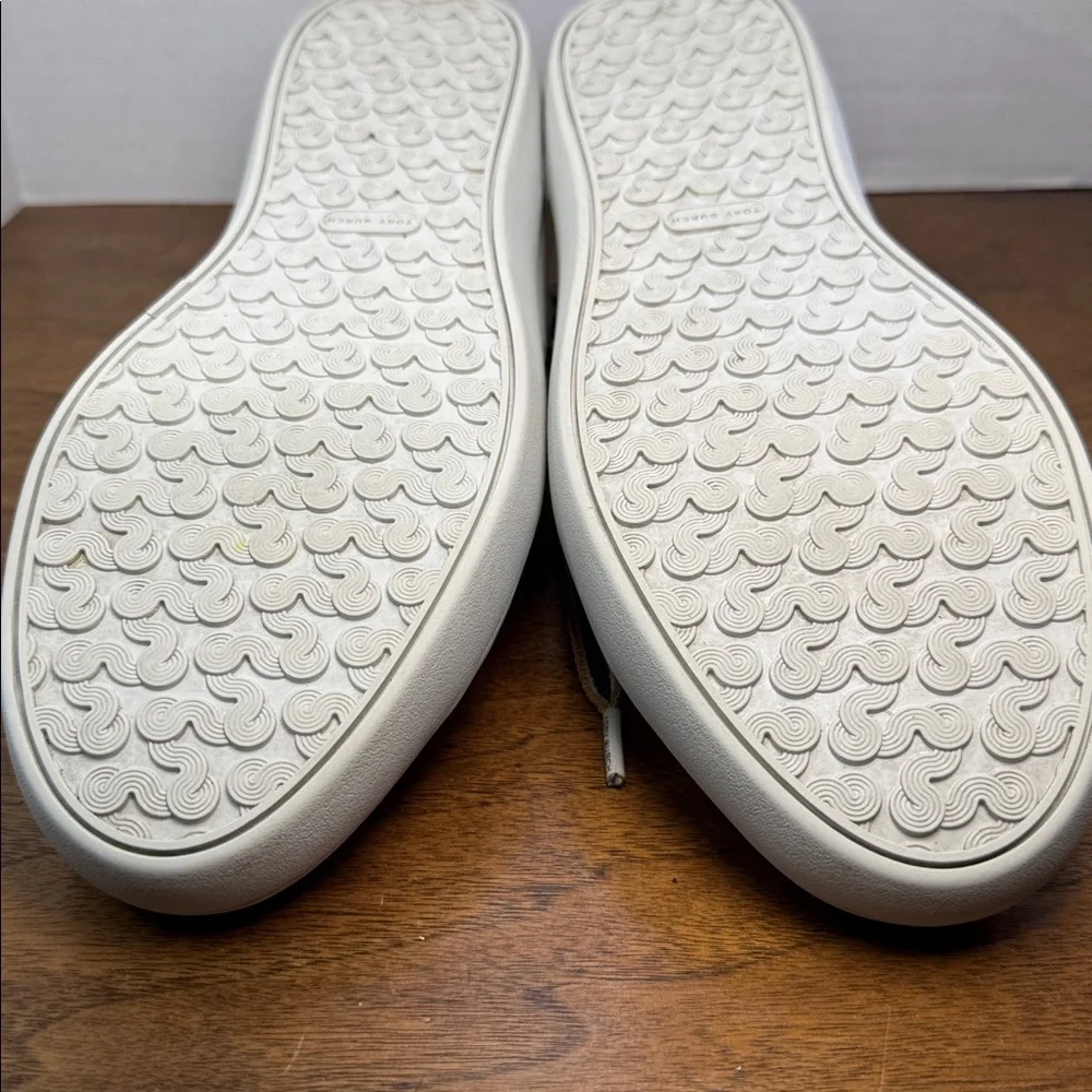 Tory Burch Leigh T-logo White Leather Sneakers w/ Perforated Logo, Womens sz 10